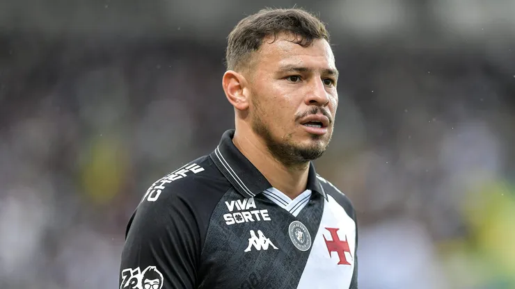 Hugo Moura é titular absoluto no Vasco. Foto: Thiago Ribeiro/AGIF