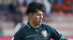 Miguelito, meia boliviano do Santos emprestado ao América-MG - Foto: Gaston Brito Miserocchi/Getty Images