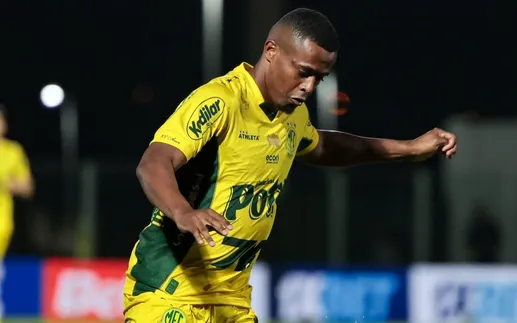 Atacante, Carlos Eduardo durante partida contra o Bahia pelo Brasileirão. Foto: JP Pinheiro/Agência Mirassol