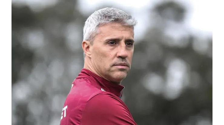 Crespo em treino no CT da Barra Funda