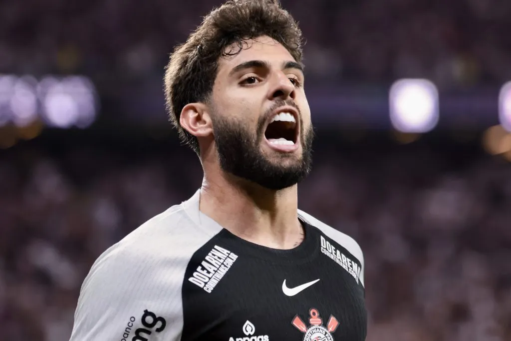 Yuri Alberto jogador do Corinthians comemora seu gol durante partida contra o Santos no estadio Arena Corinthians pelo campeonato Brasileiro A 2025. Foto: Marcello Zambrana/AGIF