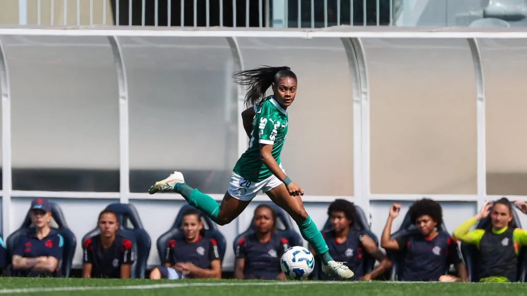 Jogadora do time feminino do Palmeiras em 2025