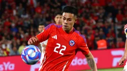 Aravena durante partida contra a Venezuela, em Santiago