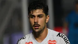 João Basso durante partida na Vila Belmiro.