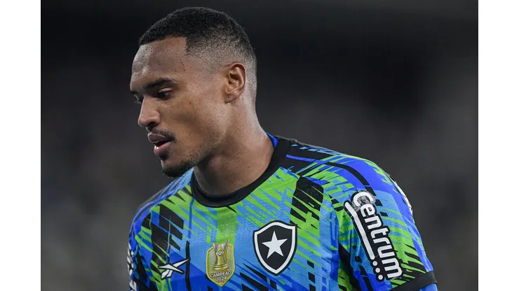 RJ - RIO DE JANEIRO - 17/08/2025 - BRASILEIRO A 2025, BOTAFOGO X PALMEIRAS - John goleiro do Botafogo durante partida contra o Palmeiras no estadio Engenhao pelo campeonato Brasileiro A 2025. Foto: Thiago Ribeiro/AGIF