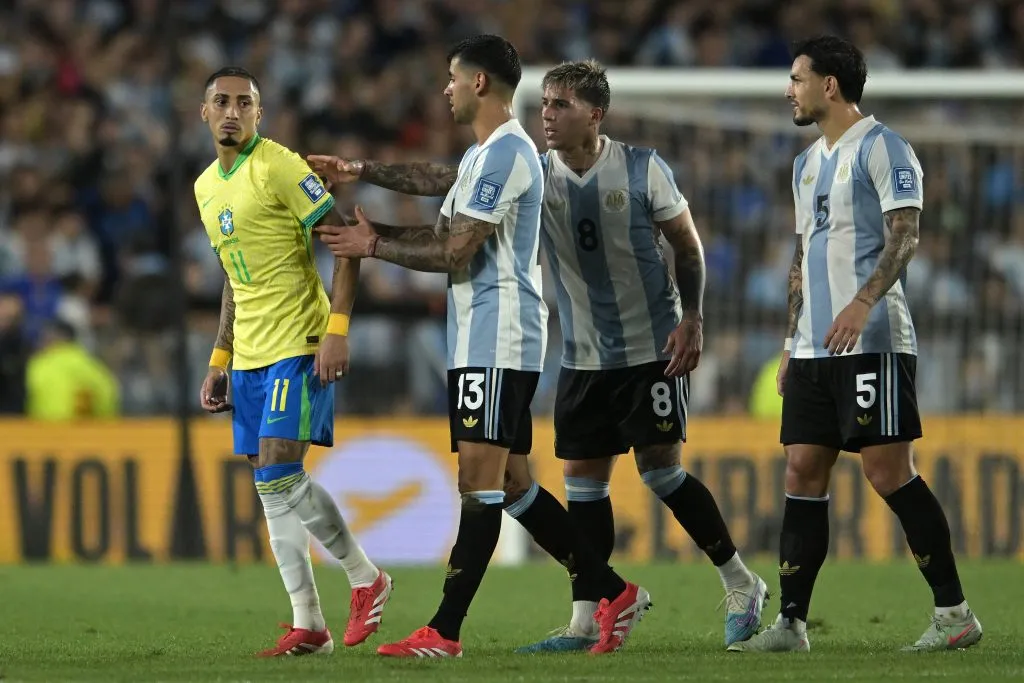 Argentina vem logo atrás do Brasil e já garantiu participação na 20ª Copa do Mundo da história – Foto: Marcelo Endelli/Getty Images