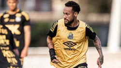 Neymar durante treino no Santos. Foto: Raul Baretta/Santos FC