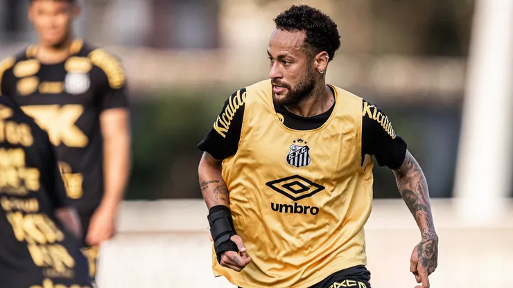 Neymar durante treino no Santos. Foto: Raul Baretta/Santos FC