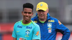 Estêvão e Ancelotti em treinado da Seleção Brasileira