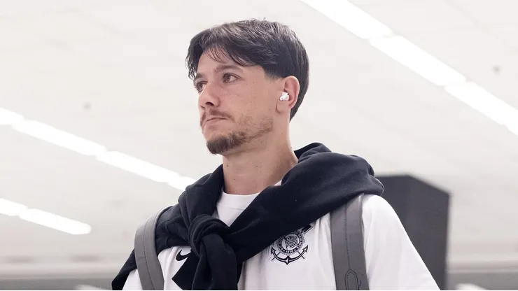 Garro durante chegada do elenco em partida na Neo Química Arena