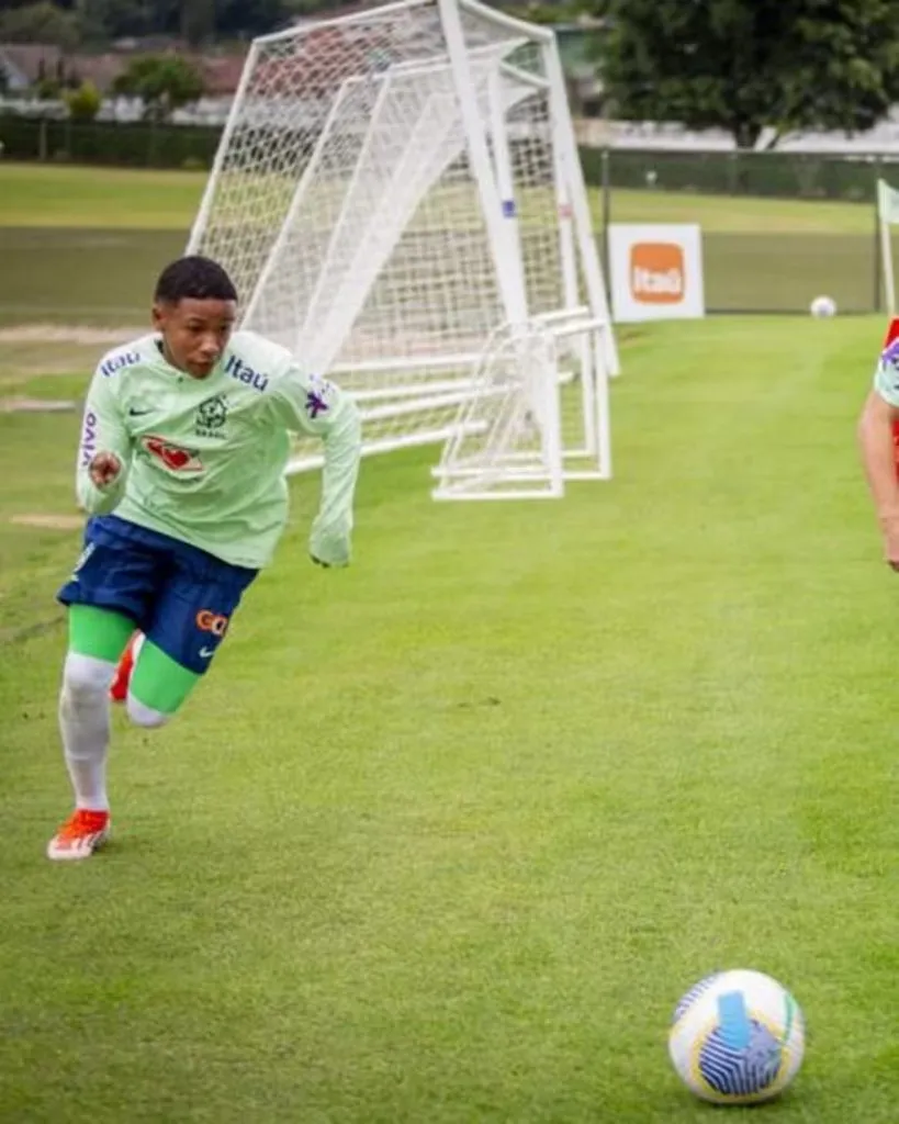 Gabriel Veneno passou pela base da Seleção Brasileira - Foto: Divulgação/CBF.
