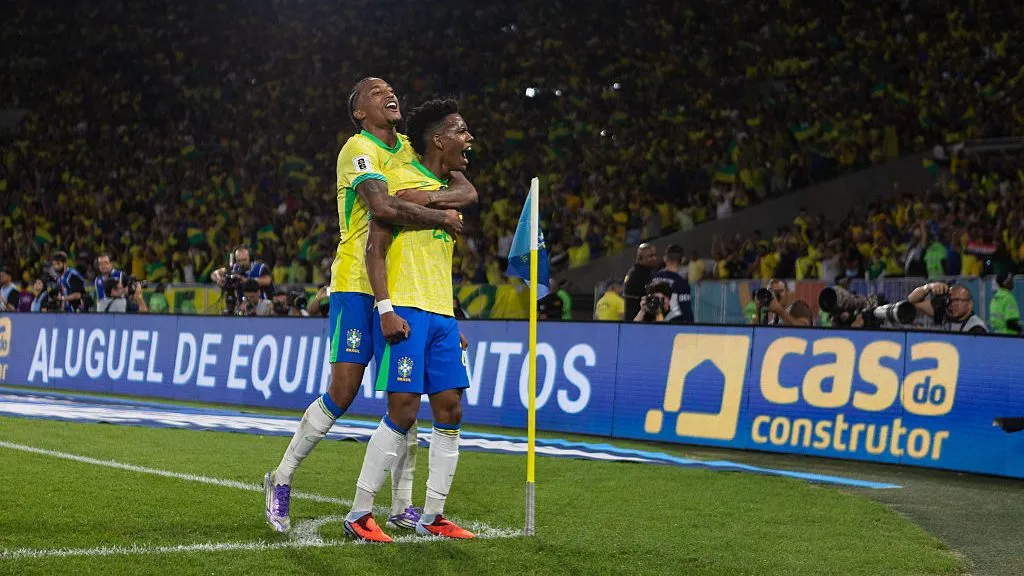 João Pedro e Estêvão na Seleção. Foto: Ruano Carneiro/Getty Images
