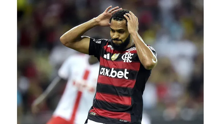 SP - RIO DE JANEIRO - 29/03/2025 - BRASILEIRO A 2025, FLAMENGO X INTERNACIONAL - Juninho jogador do Flamengo lamenta durante partida contra o Internacional no estadio Maracana pelo campeonato Brasileiro A 2025. Foto: Alexandre Loureiro/AGIF