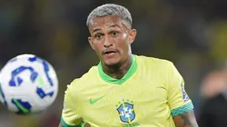 Wesley durante partida entre Brasil e Chile, no Maracanã, pelas Eliminatórias.