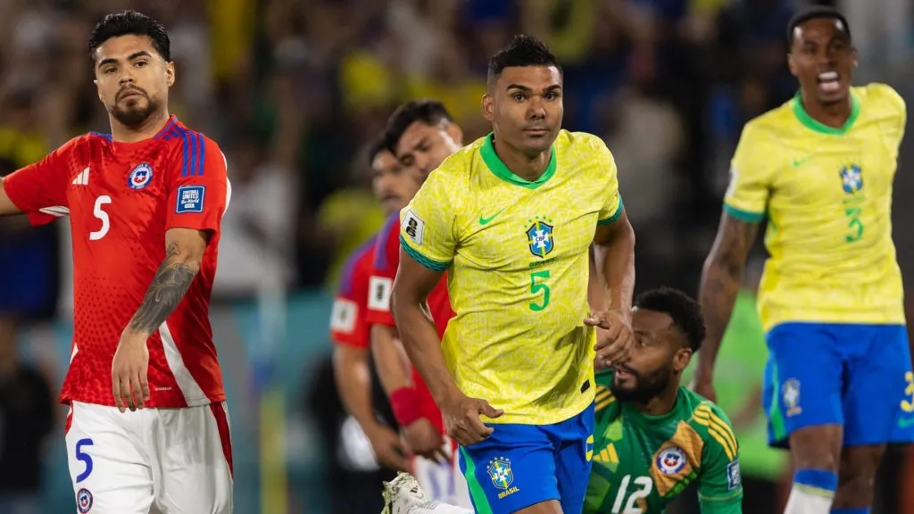 RIO DE JANEIRO, BRAZIL – SEPTEMBER 04: Casemiro of Brazil jogs after a disallowed goal during the match between Brazil and Chile as part of the South American FIFA World Cup 2026 Qualifier at Maracana Stadium on September 04, 2025 in Rio de Janeiro, Brazil. (Photo by Ruano Carneiro/Getty Images)