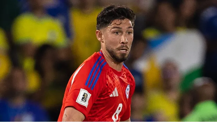Felipe Loyola, volante do Independiente-ARG e da Seleção Chilena - Foto: Ruano Carneiro/Getty Images