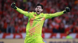 RS - PORTO ALEGRE - 20/08/2025 - COPA LIBERTADORES 2025, INTERNACIONAL X FLAMENGO - Rossi goleiro do Flamengo comemora gol de Giorgian De Arrascaeta durante partida contra o Internacional no estadio Beira-Rio pelo campeonato Copa Libertadores 2025. Foto: Maxi Franzoi/AGIF