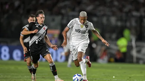RJ - RIO DE JANEIRO - 27/08/2025 - COPA DO BRASIL 2025, VASCO X BOTAFOGO - Danilo jogador do Botafogo durante partida contra o Vasco no estadio Sao Januario pelo campeonato Copa Do Brasil 2025. Foto: Thiago Ribeiro/AGIF