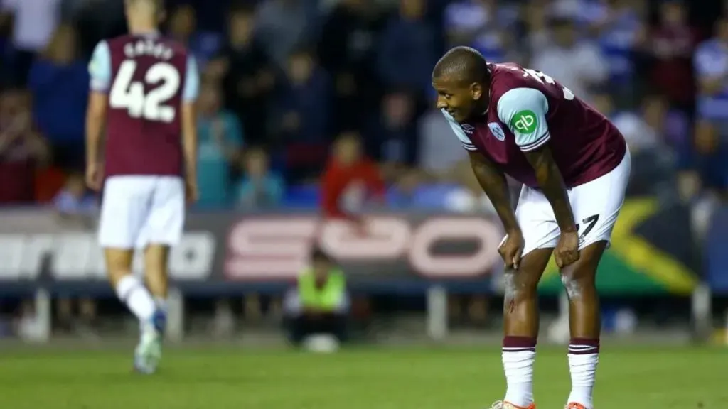 Luizão defendendo o West Ham – Foto: Cameron Howard/Getty Images