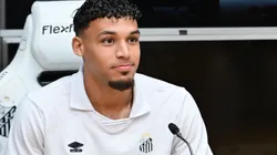 Victor Hugo em apresentação no Santos – Foto: Jota Erre/AGIF