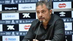 Alexandre Mattos em coletiva pelo Santos. Foto: Jota Erre/AGIF