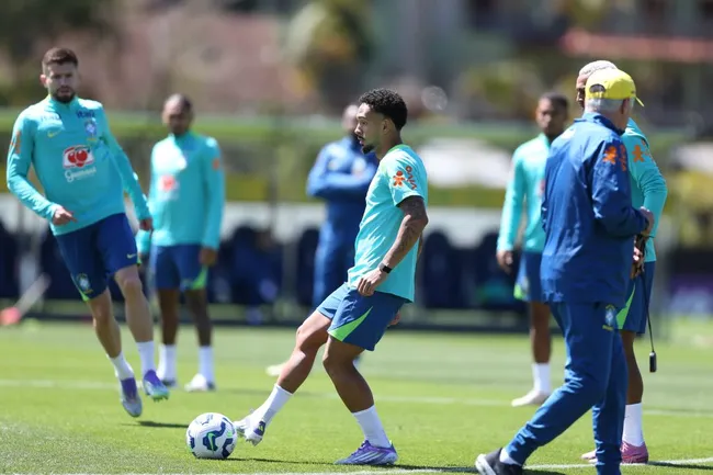 Vitinho, jogador da Selecao Brasileira durante treino na Granja Comary em Teresopolis (RJ). Foto: Marlon Costa/AGIF