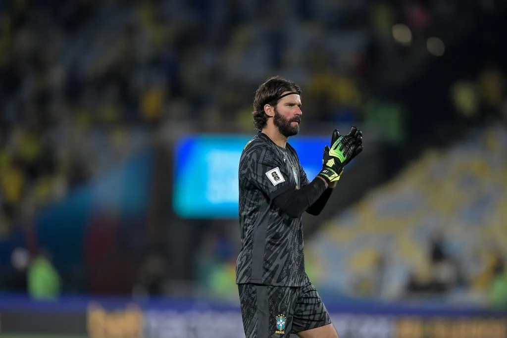 Alisson goleiro do Brasil durante partida contra o Chile no estadio Maracana pelo campeonato Eliminatorias Copa Do Mundo 2026. Foto: Thiago Ribeiro/AGIF