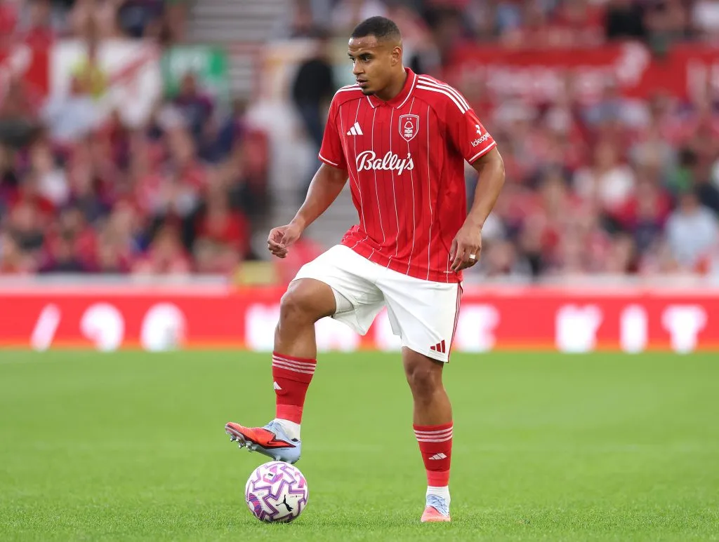 Murillo ex-Corinthians atuando pelo Nottingham Forest – (Photo by Warren Little/Getty Images)