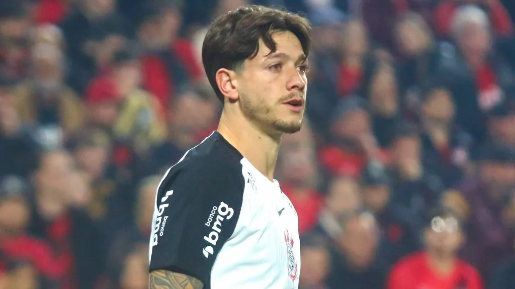 Garro jogador do Corinthians durante partida contra o Athletico-PR – Foto: Gabriel Machado/AGIF