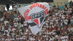 RJ - RIO DE JANEIRO - 12/07/2025 - BRASILEIRO A 2025, FLAMENGO X SAO PAULO - Torcida do Sao Paulo durante partida contra Flamengo no estadio Maracana pelo campeonato Brasileiro A 2025. Foto: Thiago Ribeiro/AGIF