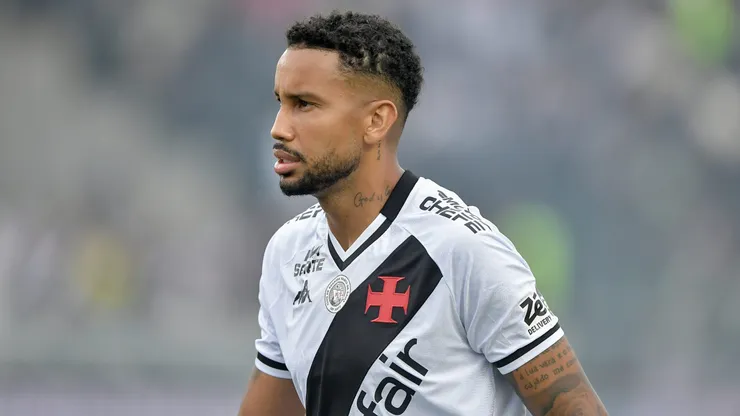 Jair, jogador do Vasco sofreu nova lesão e passará por procedimento cirúrgico em breve
