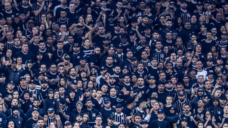 Torcida do Corinthians presente na Neo Química Arena. Foto: Marcello Zambrana/AGIF.