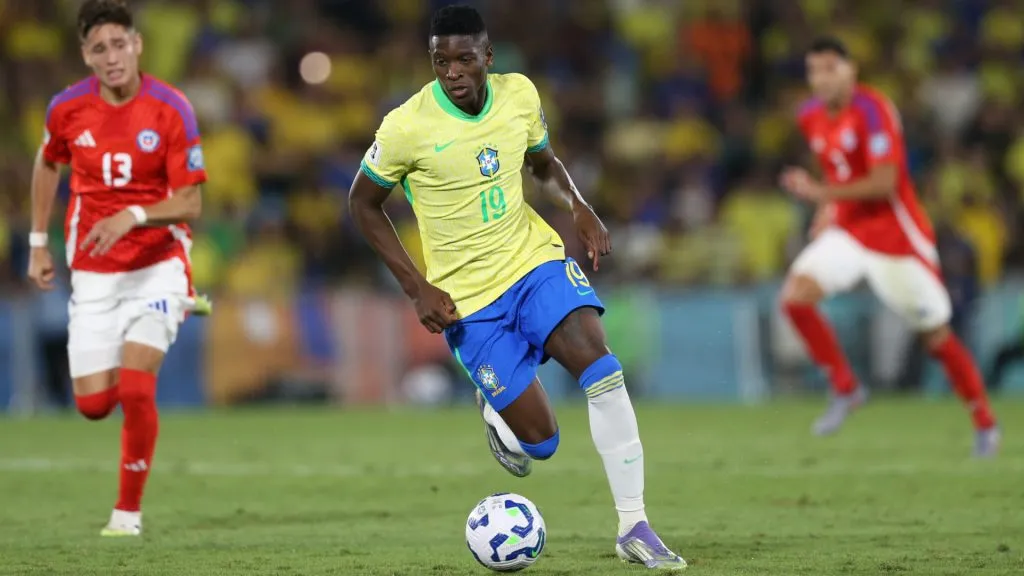 Elogiado por Djalminha, Luiz Henrique brilhou em Brasil x Chile – Foto: Marlon Costa/AGIF