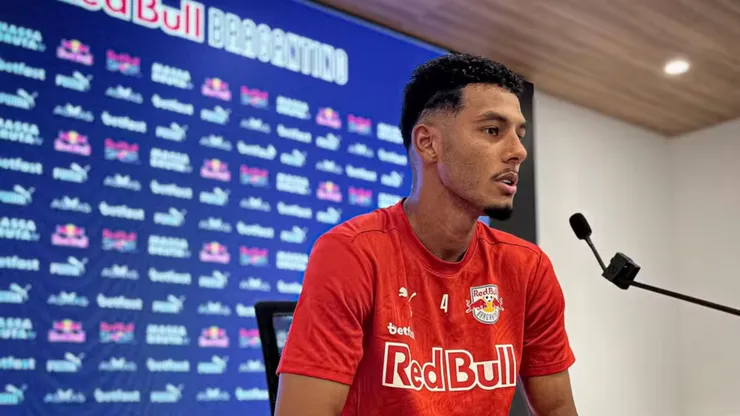 Alix Vinícius comenta escolha pelo Bragantino e a importância da pausa para corrigir erros