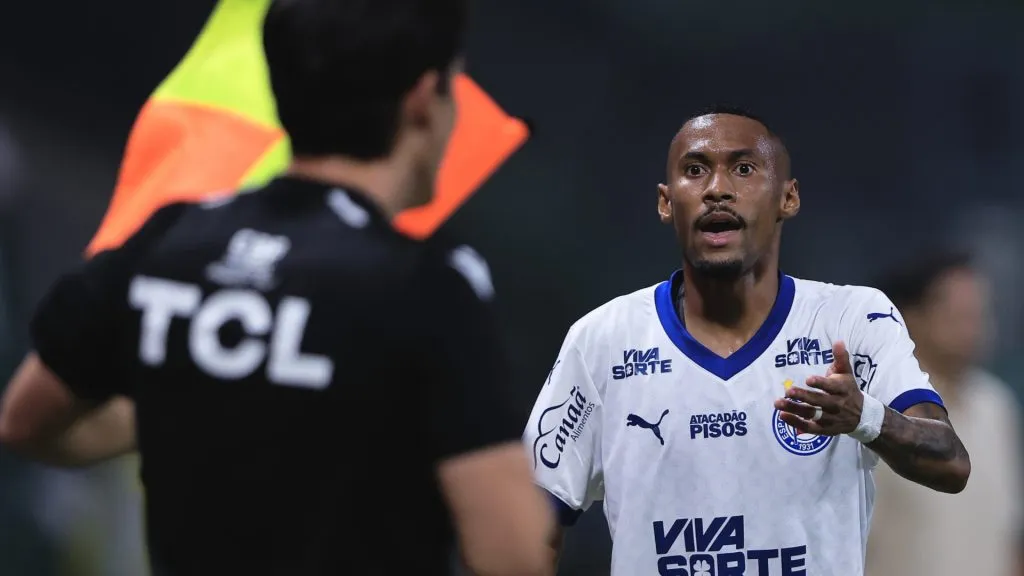 Ademir irá desfalcar o Bahia contra o Fluminense – Foto: Ettore Chiereguini/AGIF