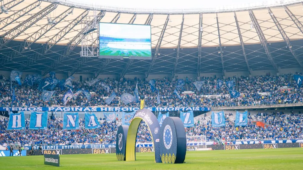 Torcida da Raposa em peso. Foto: Alessandra Torres/AGIF.