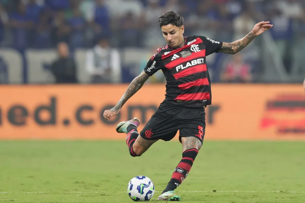 Pulgar em ação pelo Flamengo. Foto: Gilson Lobo/AGIF