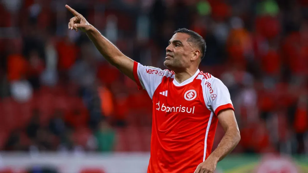 Gabriel Mercado jogador do Internacional comemora seu gol durante partida contra o Cuiaba no estadio Beira-Rio pelo campeonato Brasileiro A 2024. Foto: Maxi Franzoi/AGIF