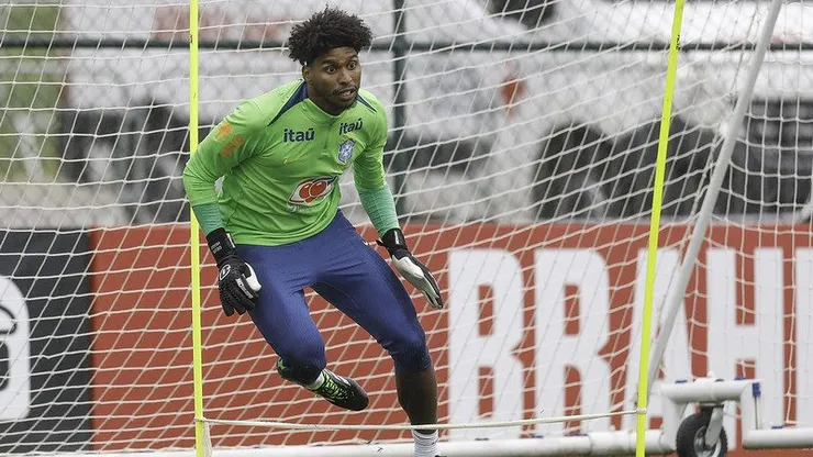 Hugo Souza durante treino com a Seleção Brasileira. Foto: Rafael Ribeiro/CBF