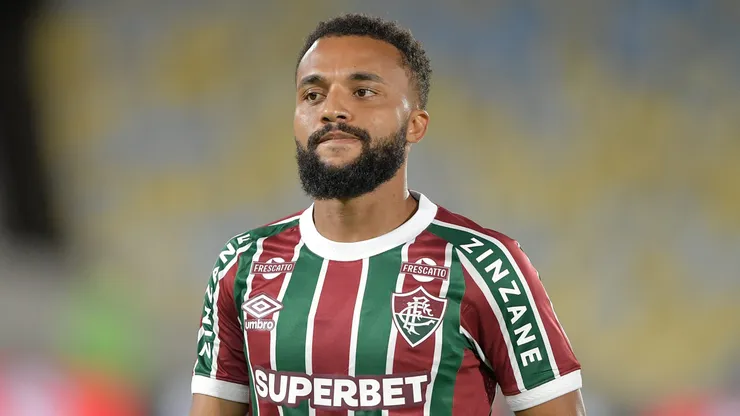 RJ - RIO DE JANEIRO - 02/08/2025 - BRASILEIRO A 2025, FLUMINENSE X GREMIO - Samuel Xavier jogador do Fluminense durante partida contra o Gremio no estadio Maracana pelo campeonato Brasileiro A 2025. Foto: Thiago Ribeiro/AGIF
