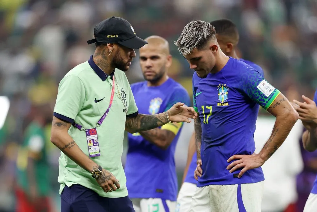 Neymar e Bruno Guimaraes – (Photo by Richard Heathcote/Getty Images)