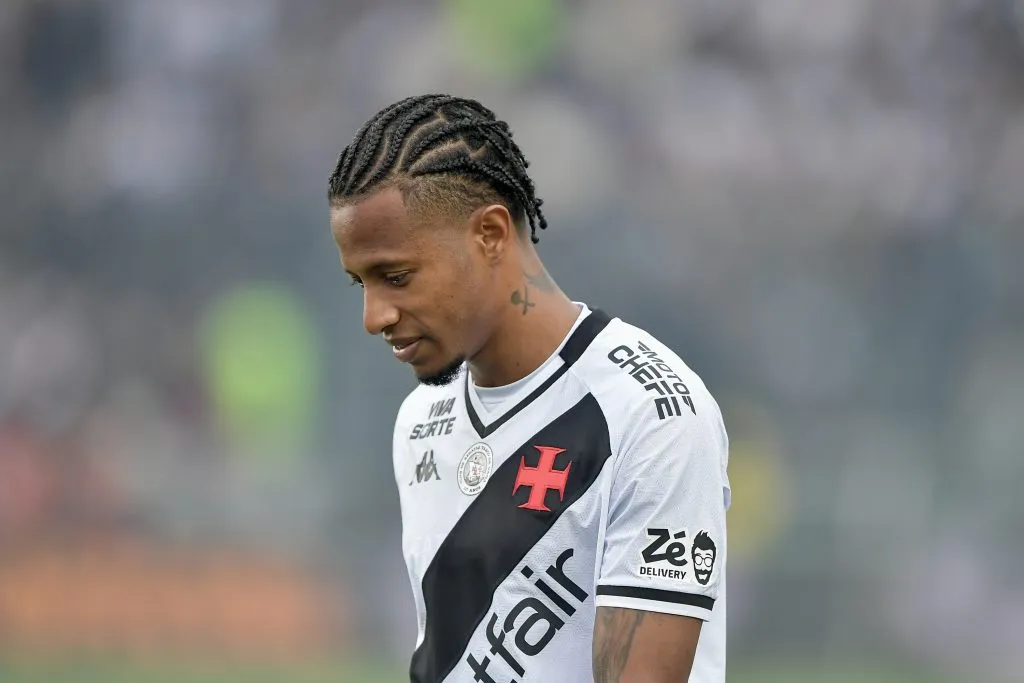 Além de Paulo Henrique, Tchê Tchê também deve retornar contra o Botafogo. Foto: Thiago Ribeiro/AGIF