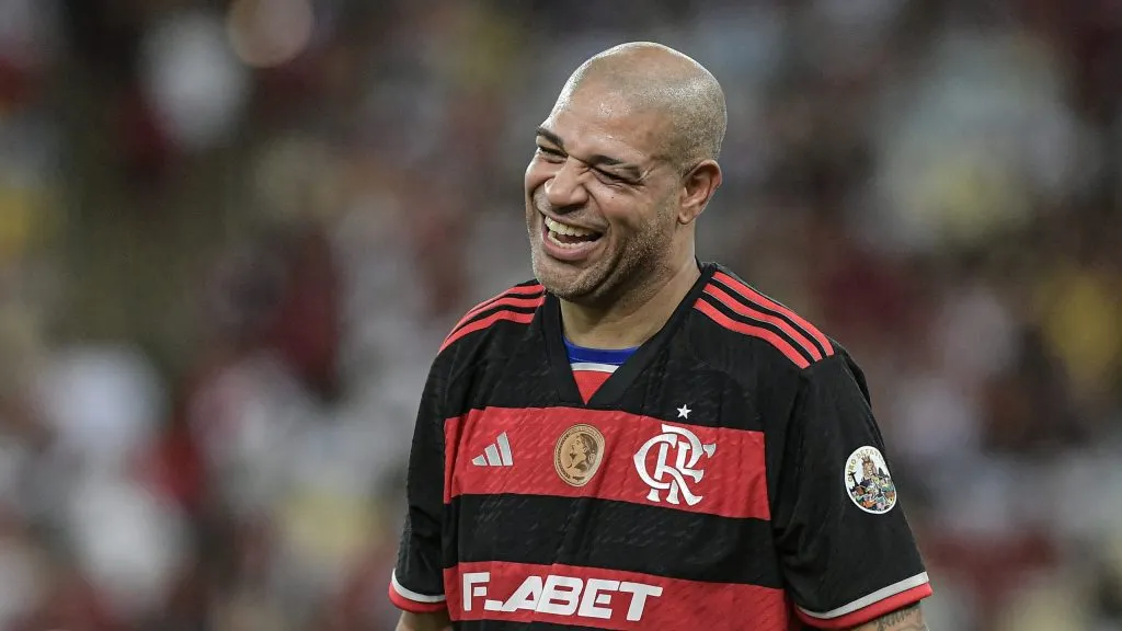 Adidas há tempos é fornecedora de materiais do Flamengo - Foto: Thiago Ribeiro/AGIF.