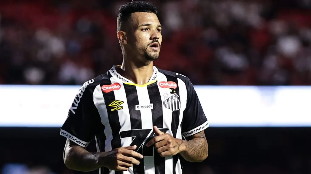 Zé Ivaldo durante partida. Foto: Fabio Giannelli/AGIF