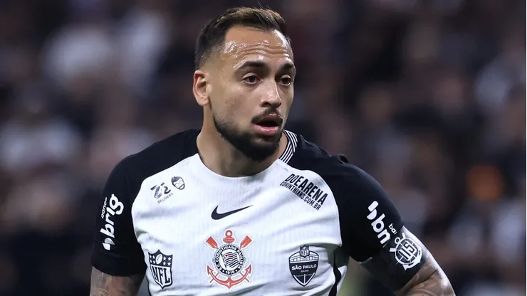 Maycon e mais dois devem ter o futuro definido até o final da temporada