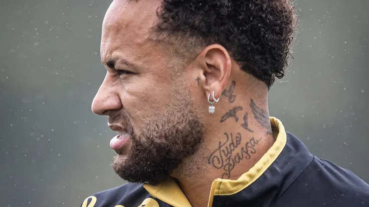 Neymar durante treinamento no CT Rei Pelé. Foto: Raul Baretta/Santos FC
