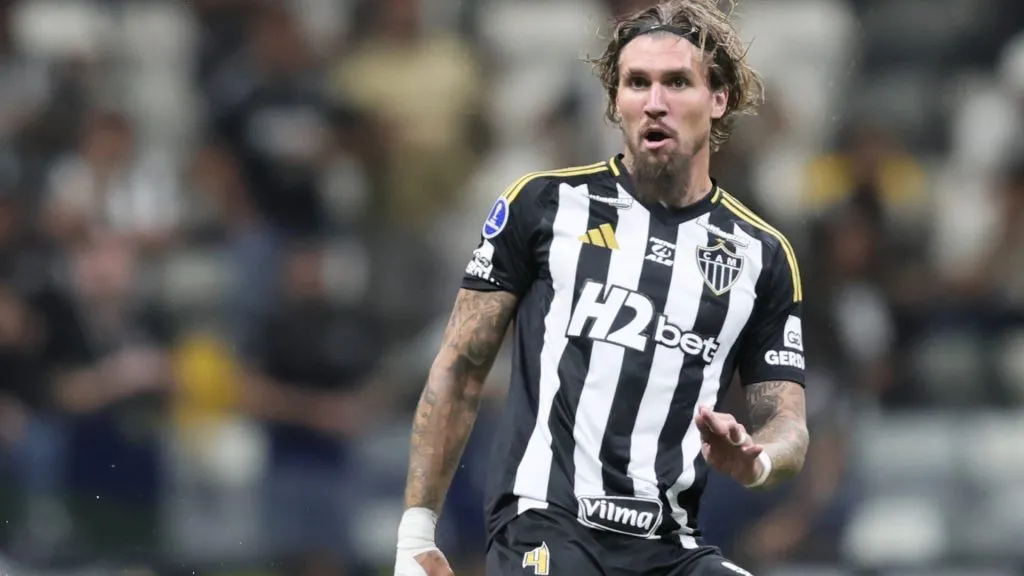 Lyanco em ação pelo Atlético-MG na Arena MRV – Foto: Gilson Lobo/AGIF