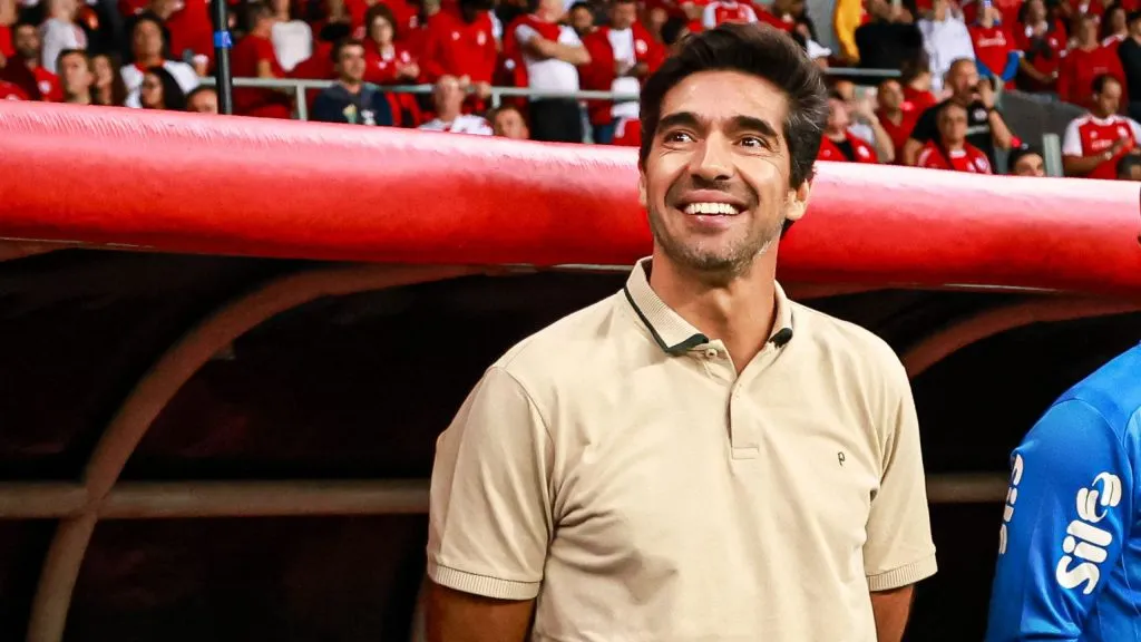 Abel Ferreira dará 45 minutos a Andreas Pereira no Palmeiras contra o Internacional. Foto: Maxi Franzoi/AGIF.