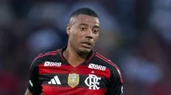 RJ - RIO DE JANEIRO - 31/08/2025 - BRASILEIRO A 2025, FLAMENGO X GREMIO - De La Cruz jogador do Flamengo durante partida contra o Gremio no estadio Maracana pelo campeonato Brasileiro A 2025.