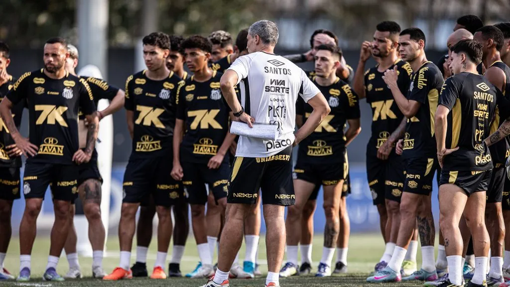 Elenco do Santos vem sendo preparado para garantir evolução em campo – Fotos: Raul Baretta/ Santos FC